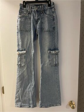 Aeropostale Mid Rise Utility Light Wash Cargo Flare Jeans - 00R